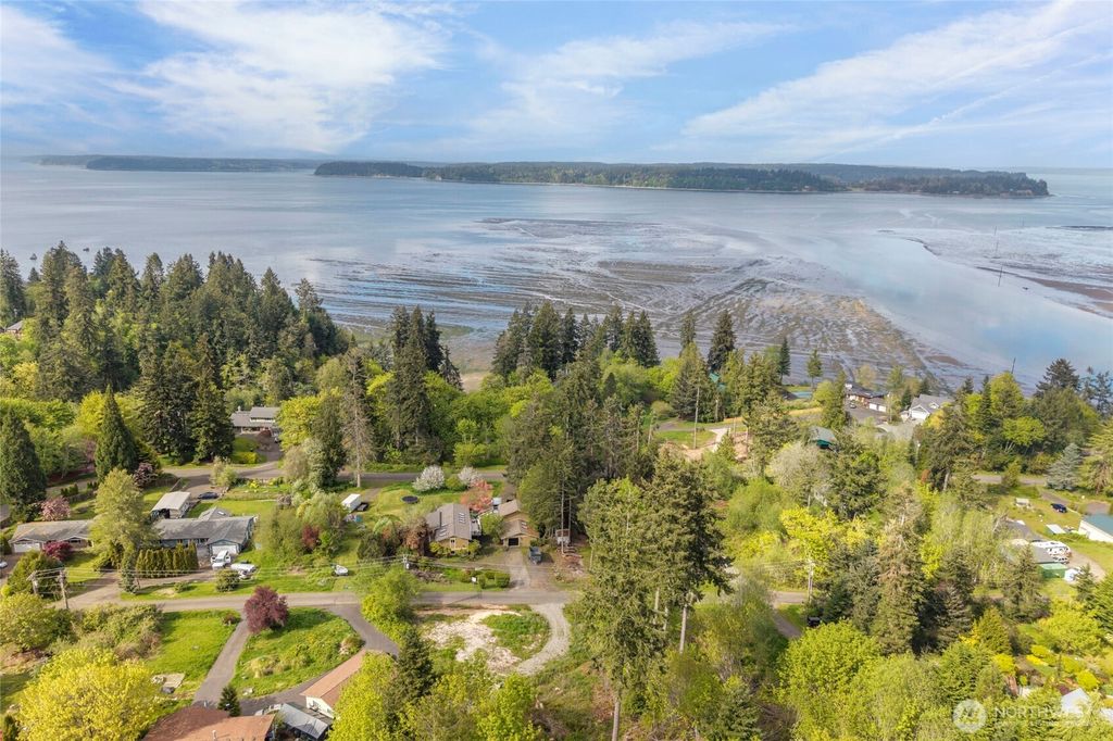 Photo of 9737 Glacis Drive NE, Olympia, WA 98516 (MLS # 2514419)