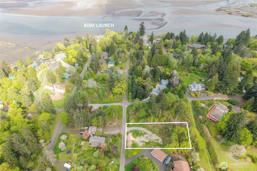 Photo of 9737 Glacis Drive NE, Olympia, WA 98516 (MLS # 2514419)
