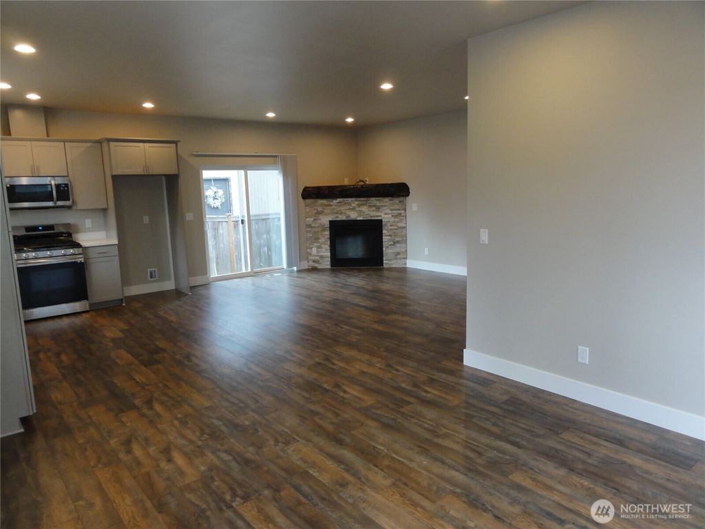 Photo of 1724 14th Street, Bremerton, WA 98337 (MLS # 2492996)