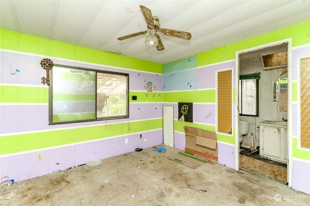 Photo of 42 11th Avenue N, Algona, WA 98001 (MLS # 2289416)