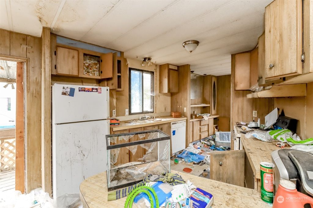 Photo of 42 11th Avenue N, Algona, WA 98001 (MLS # 2289416)