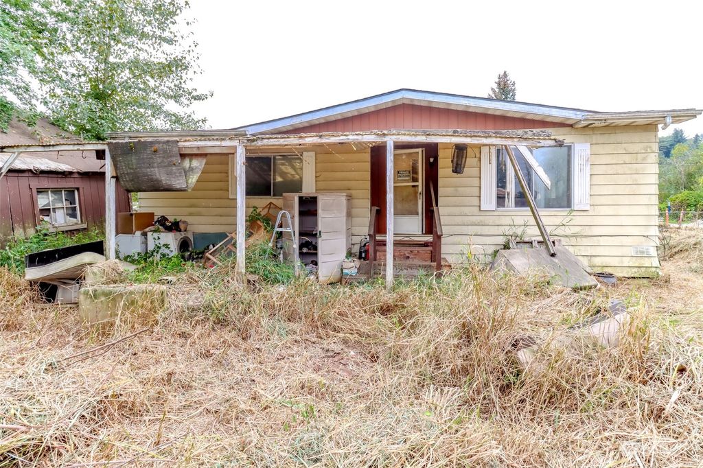 Photo of 42 11th Avenue N, Algona, WA 98001 (MLS # 2289416)