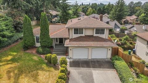 Photo of 32027 11th Avenue SW, Federal Way, WA 98023 (MLS # 2546410)