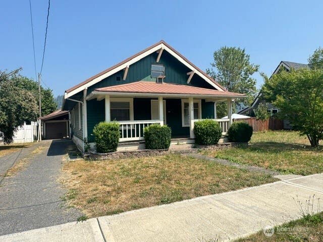 Photo of 538 SW Chehalis Avenue, Chehalis, WA 98532 (MLS # 2567528)