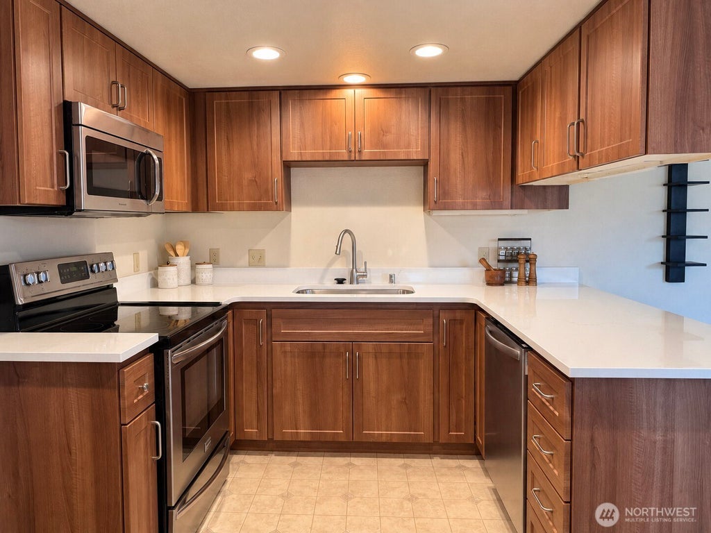 Photo of 3935 226th Place SE #313, Issaquah, WA 98029 (MLS # 2589515)