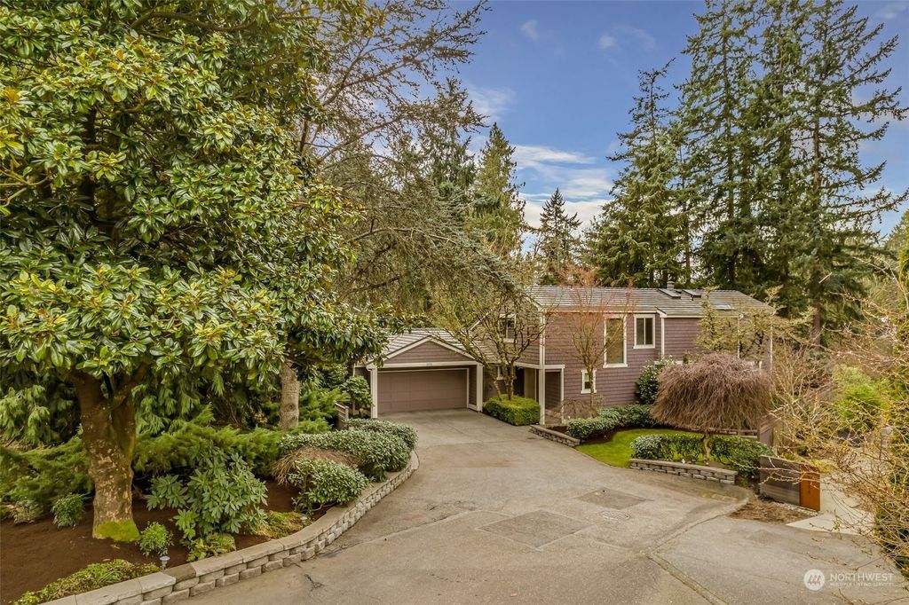 Photo of 15157 65th Avenue NE, Kenmore, WA 98028 (MLS # 2203778)