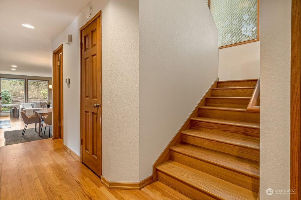 Photo of 15157 65th Avenue NE, Kenmore, WA 98028 (MLS # 2203778)