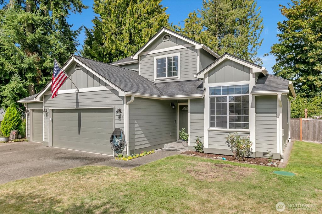 Photo of 11408 SE 326th Place, Auburn, WA 98092 (MLS # 2420668)