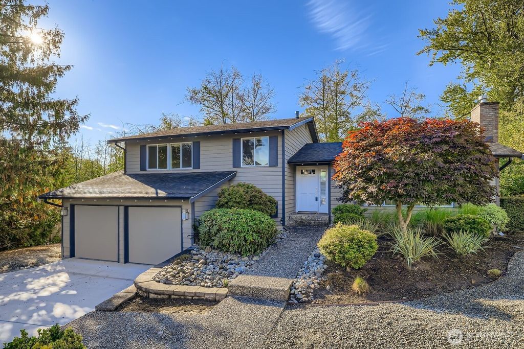Photo of 17217 NE 14th Street, Bellevue, WA 98008 (MLS # 2444332)