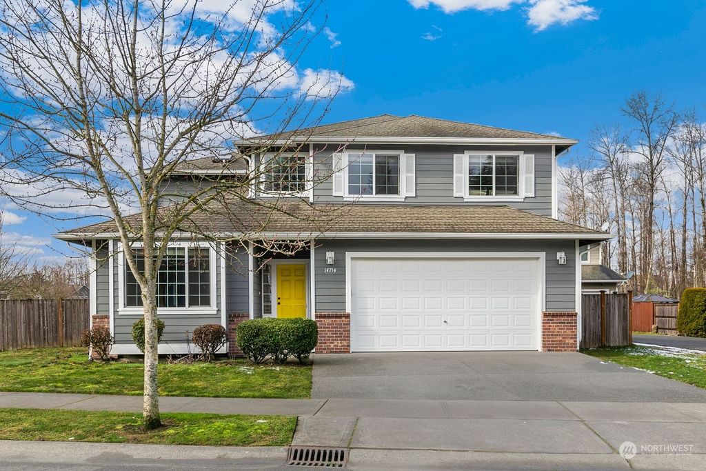 Photo of 14714 11th Place W, Lynnwood, WA 98087 (MLS # 2042036)