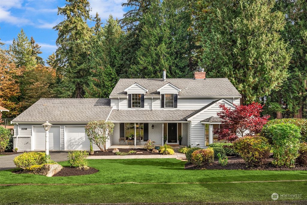 Photo of 3206 102nd Avenue NE, Bellevue, WA 98004 (MLS # 2307574)