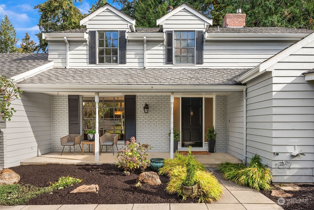 Photo of 3206 102nd Avenue NE, Bellevue, WA 98004 (MLS # 2307574)
