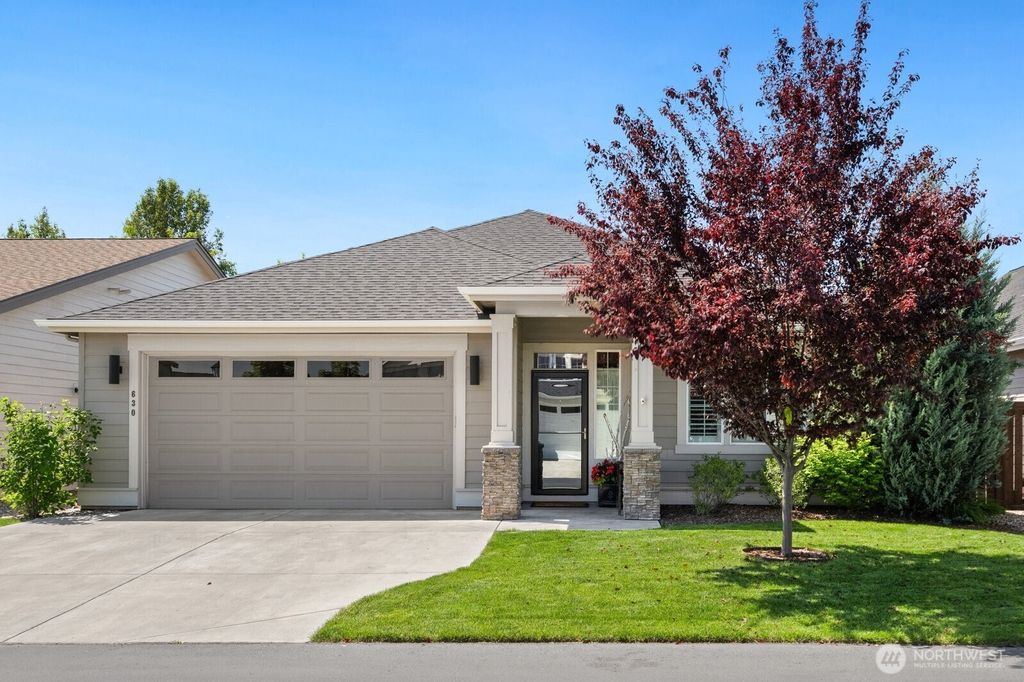 Photo of 630 SE Whimbrel Loop, College Place, WA 99324 (MLS # 2520560)