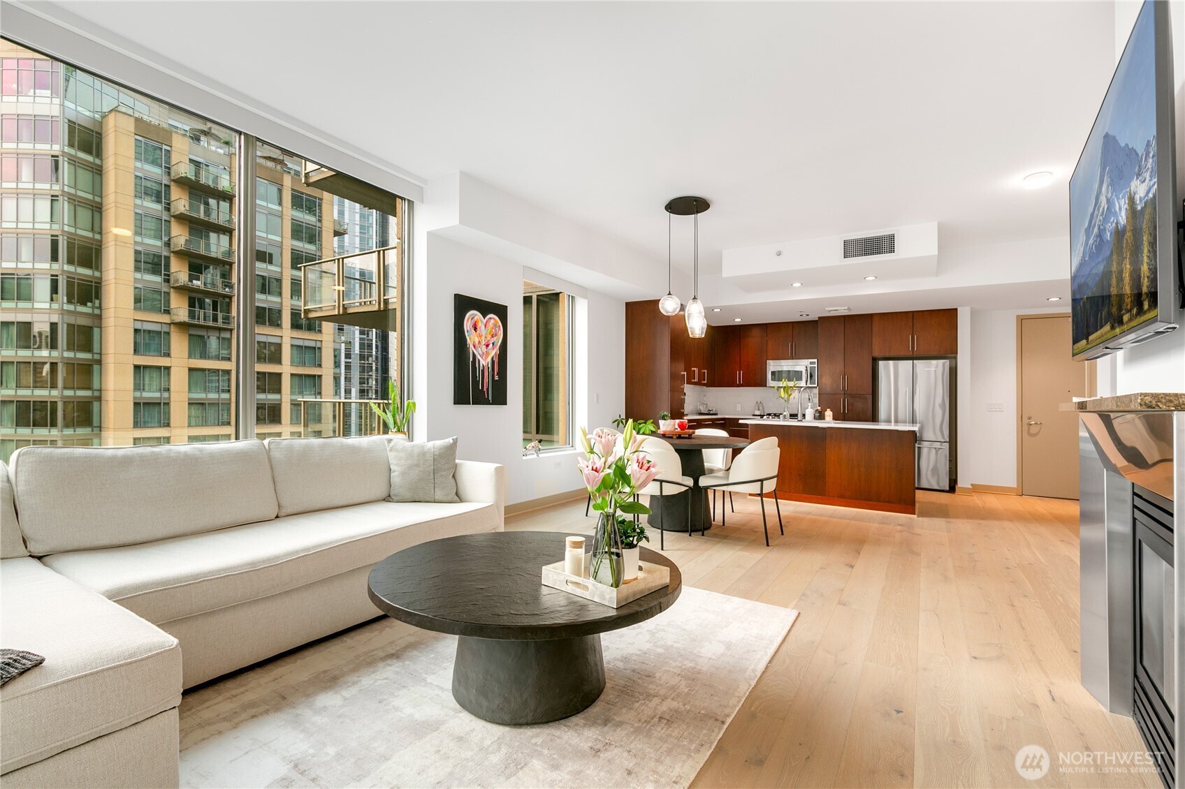 910 Lenora Street S1009