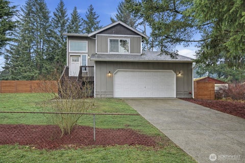 Photo of 12801 Ridge Circle E, Bonney Lake, WA 98391 (MLS # 2537838)