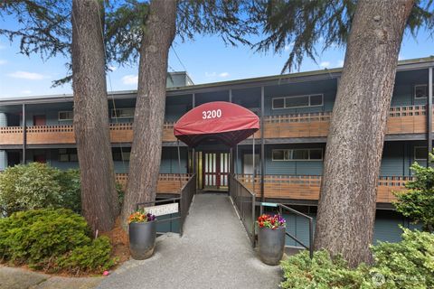 3200 W Commodore Way 210 Seattle WA 98199