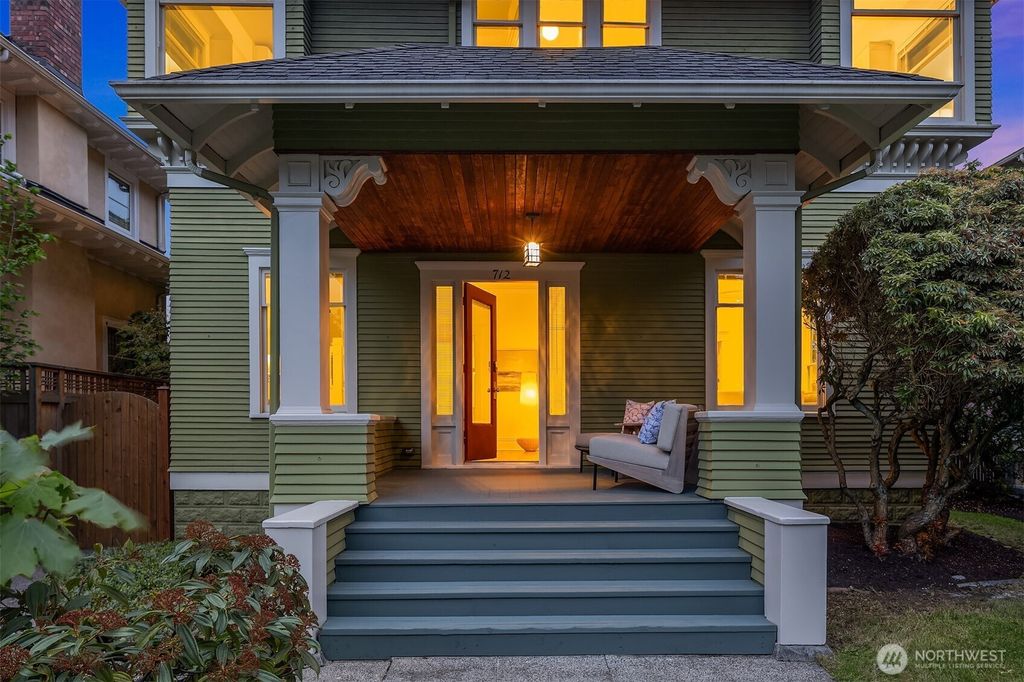 Photo of 712 17th Avenue E, Seattle, WA 98112 (MLS # 2367154)