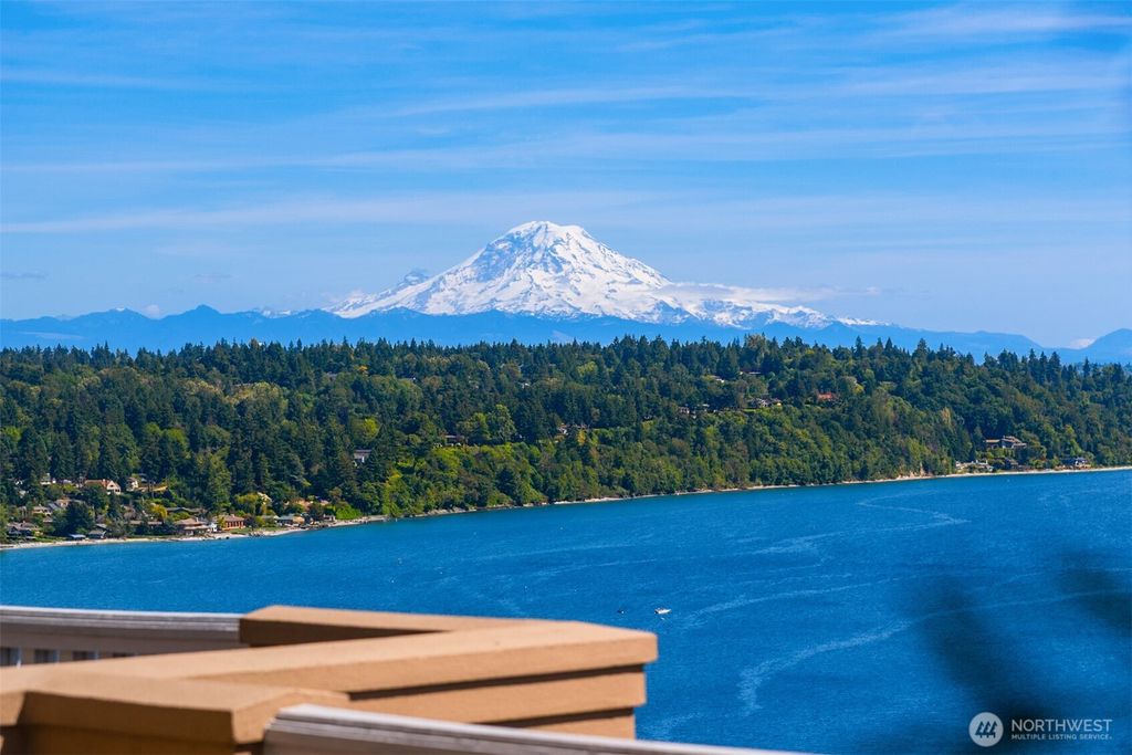Photo of 2832 SW 171st Street, Burien, WA 98166 (MLS # 2536697)