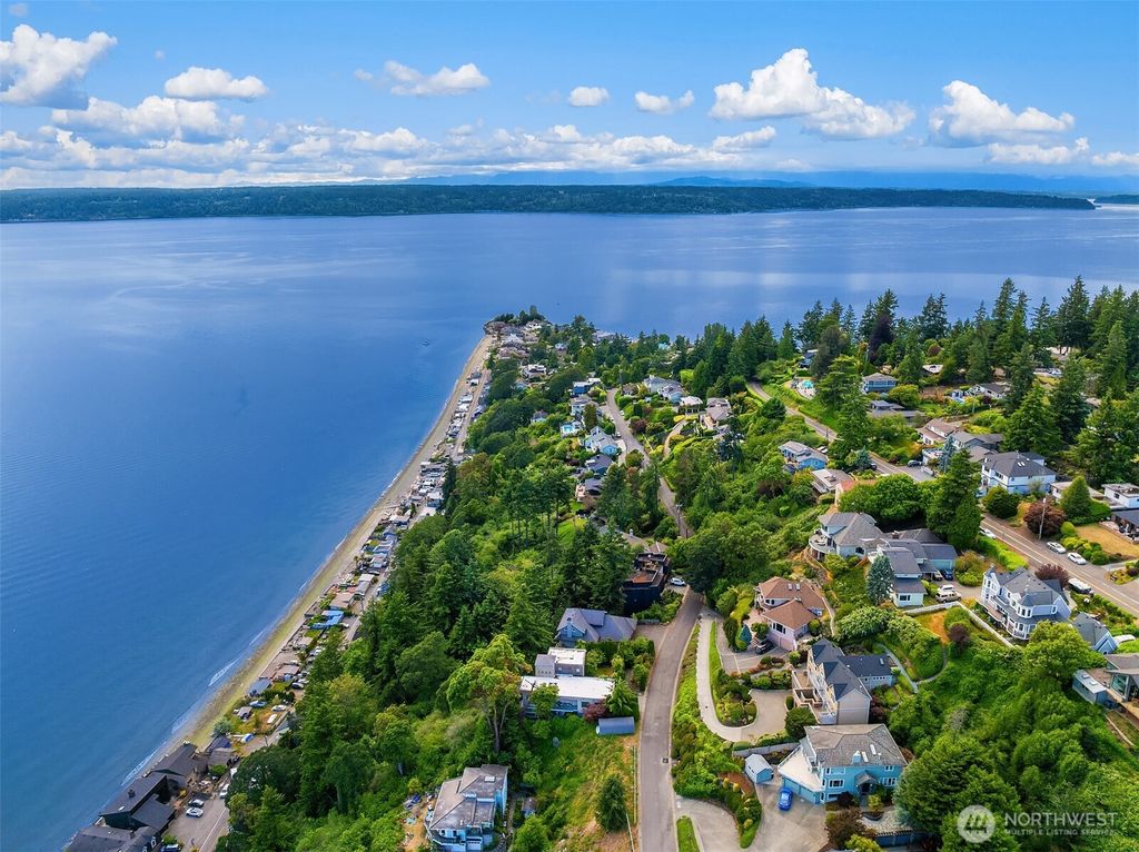 Photo of 2832 SW 171st Street, Burien, WA 98166 (MLS # 2536697)