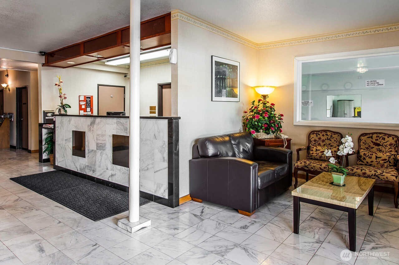 3710 Meridian Street