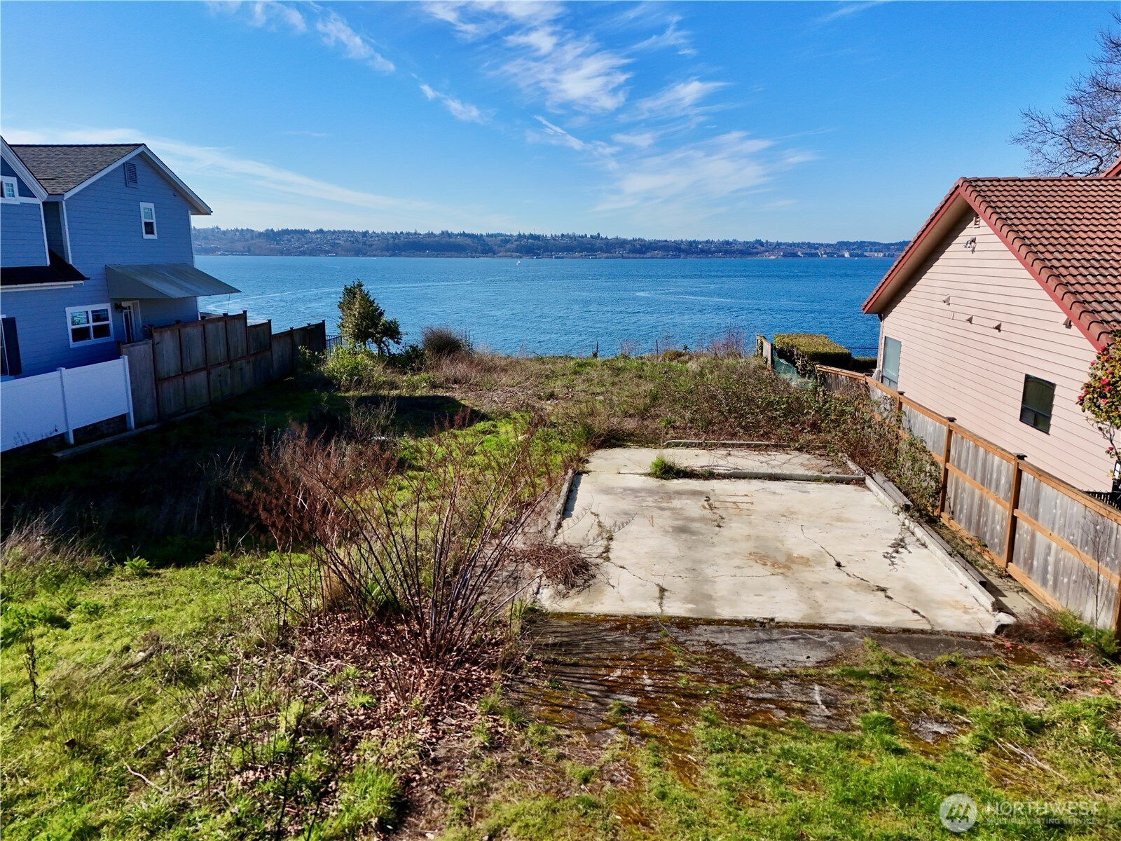 4904 Tok A Lou Drive NE