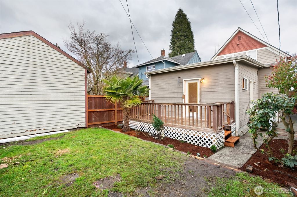 Photo of 2108 Colby Avenue, Everett, WA 98201 (MLS # 2340284)