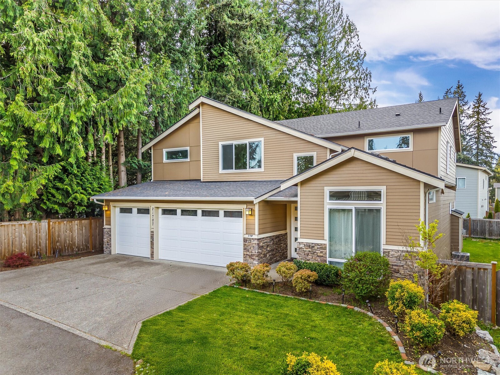 21707 2nd Avenue SE