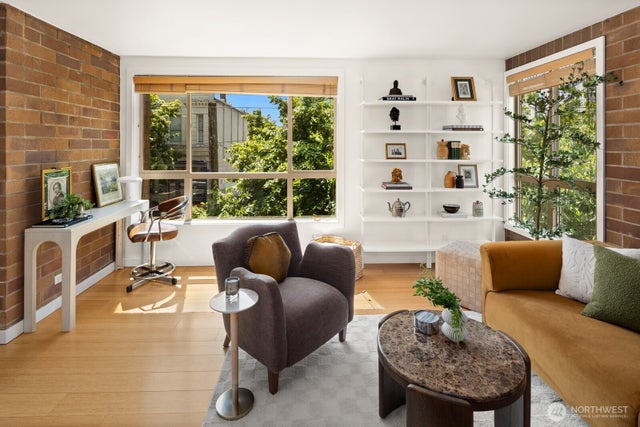 905 Cherry Street 205 #205, Seattle