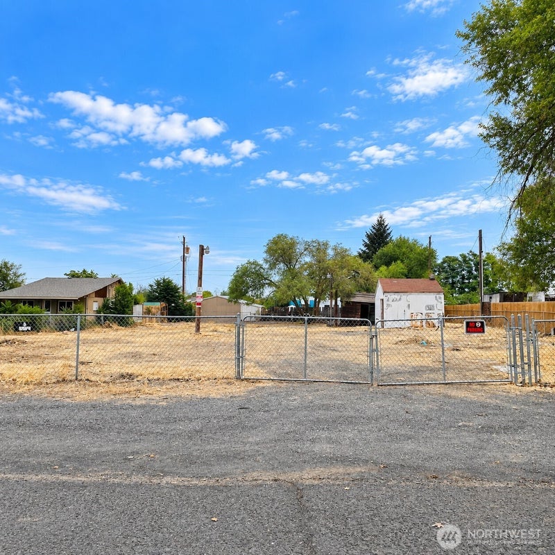19155 Othello PL