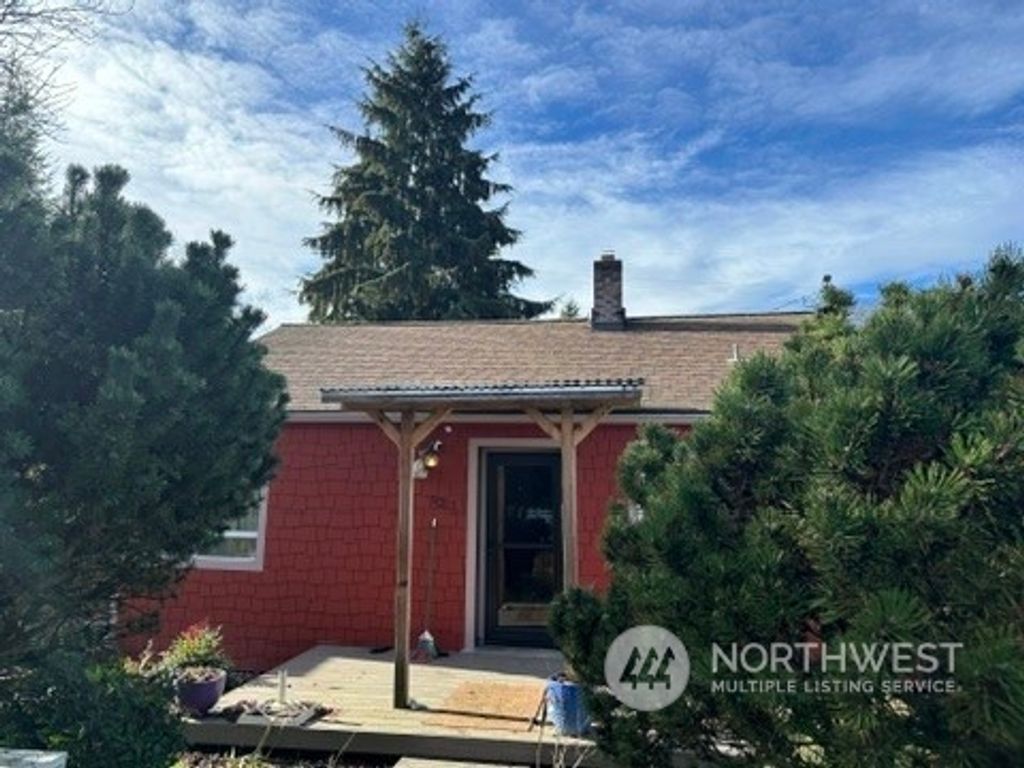 Photo of 9211 21st Avenue SW, Seattle, WA 98106 (MLS # 2280223)