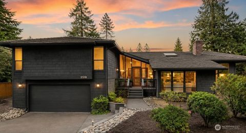 Photo of 2518 Sahalee Drive East Dr, Sammamish, WA 98074 (MLS # 2528830)