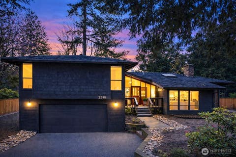 Photo of 2518 Sahalee Drive East Dr, Sammamish, WA 98074 (MLS # 2528830)