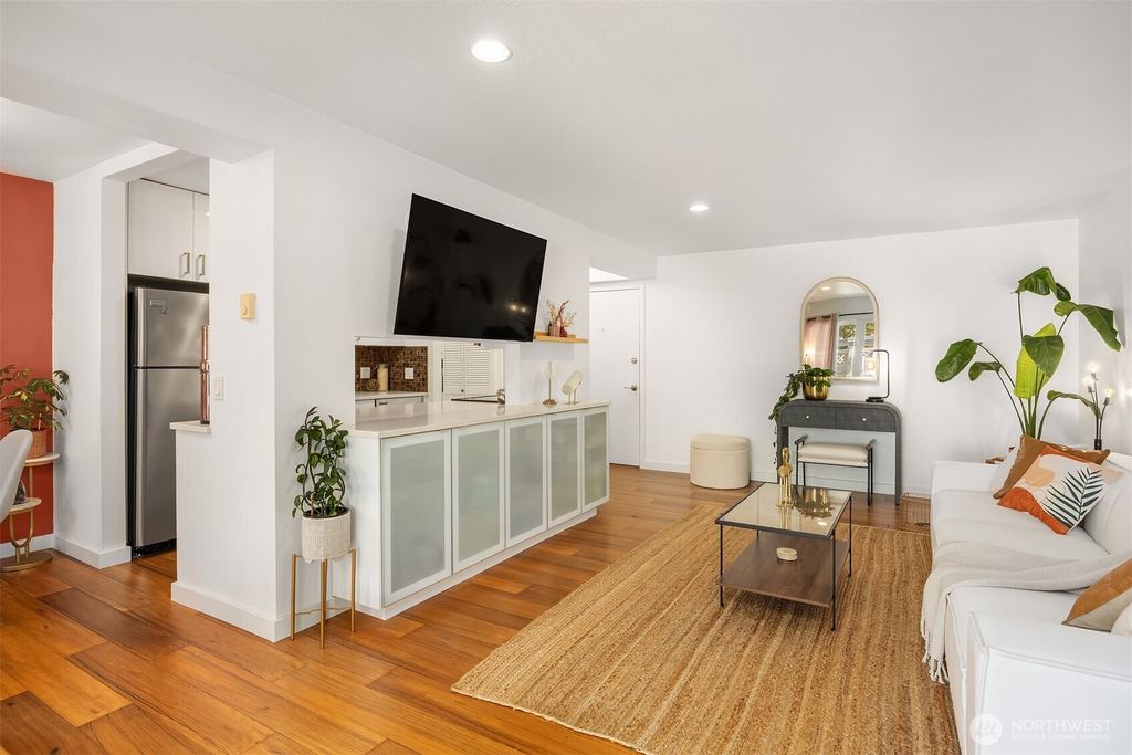 Photo of 831 126th Place NE #B103, Bellevue, WA 98005 (MLS # 2437697)