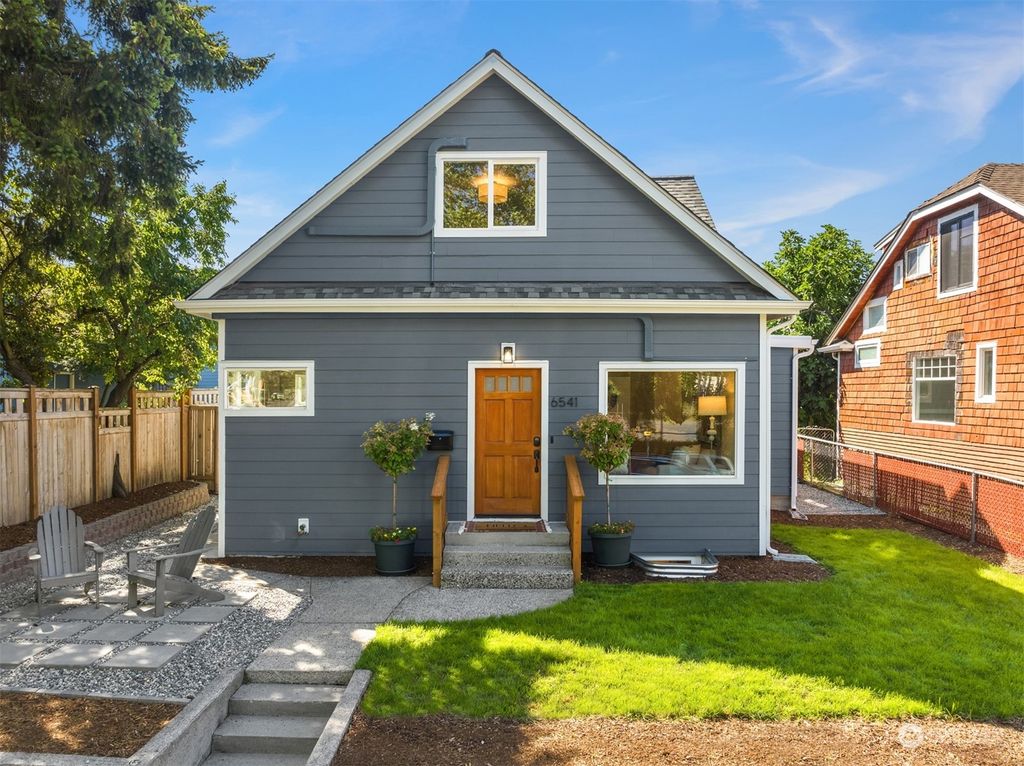 Photo of 6541 Sunnyside Avenue N, Seattle, WA 98103 (MLS # 2275436)