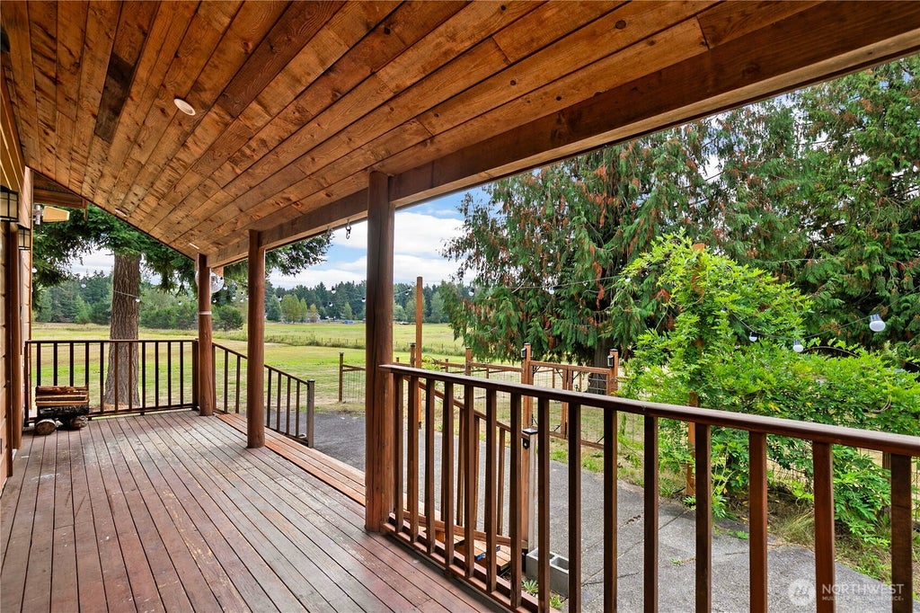 Photo of 34505 39th Avenue Ct E, Eatonville, WA 98328 (MLS # 2585877)