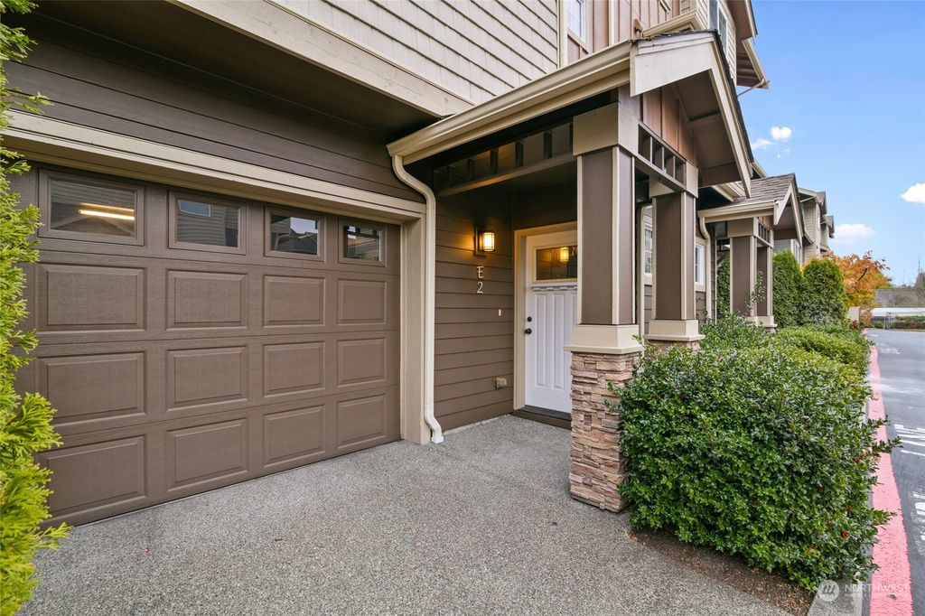 Photo of 4600 NE 3rd Lane #E2, Renton, WA 98059 (MLS # 2020065)