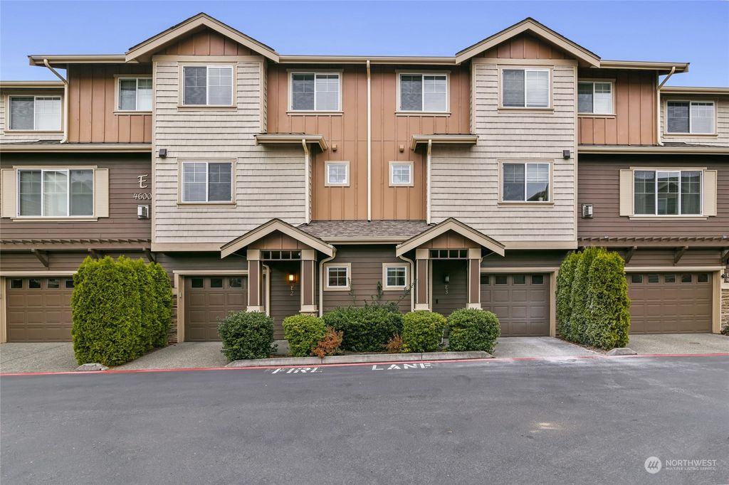 Photo of 4600 NE 3rd Lane #E2, Renton, WA 98059 (MLS # 2020065)