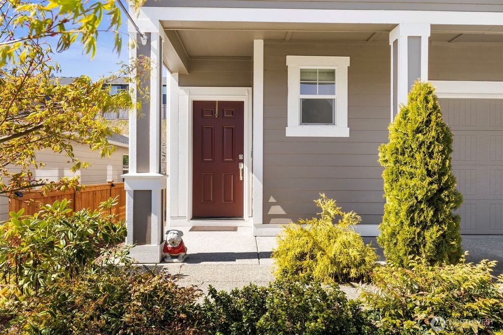 Photo of 1324 Baker Heights Loop, Bremerton, WA 98312 (MLS # 2502283)