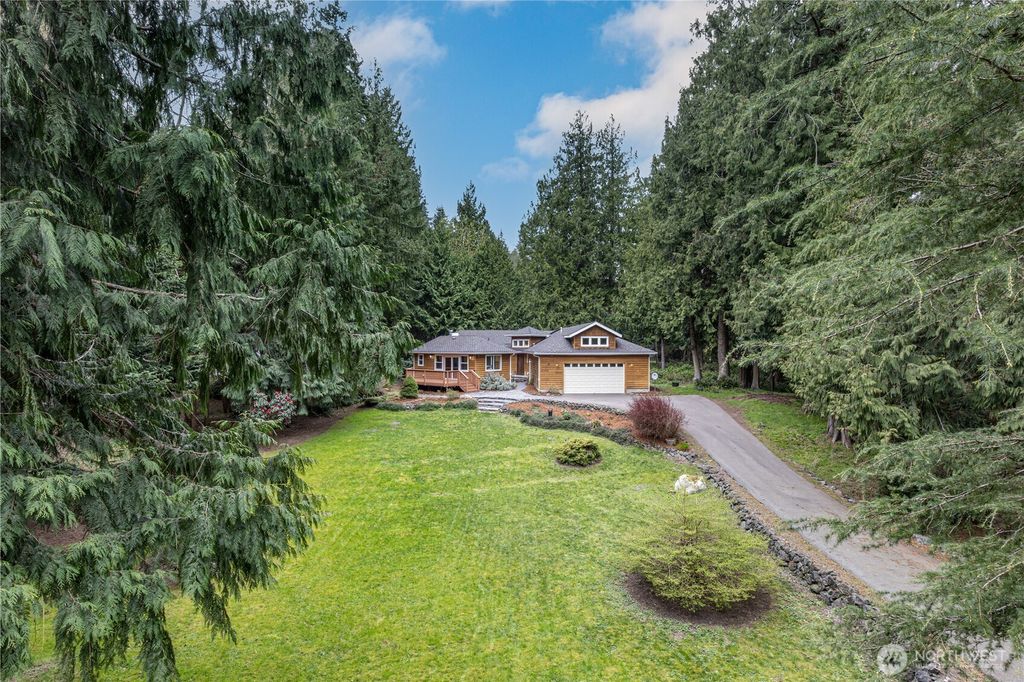 Photo of 13 Baycliff Place, Port Townsend, WA 98368 (MLS # 2499759)