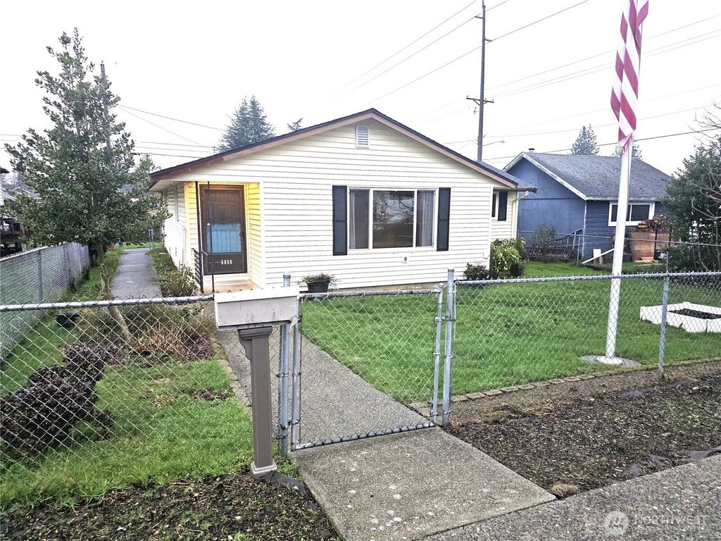Photo of 6808 S Montgomery Street, Tacoma, WA 98409 (MLS # 2465200)