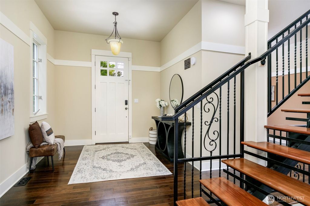 Photo of 5726 Kirkwood Place N, Seattle, WA 98103 (MLS # 2520579)