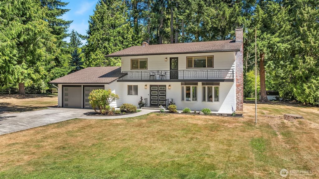 Photo of 15710 158th Avenue NE, Woodinville, WA 98072 (MLS # 2412512)