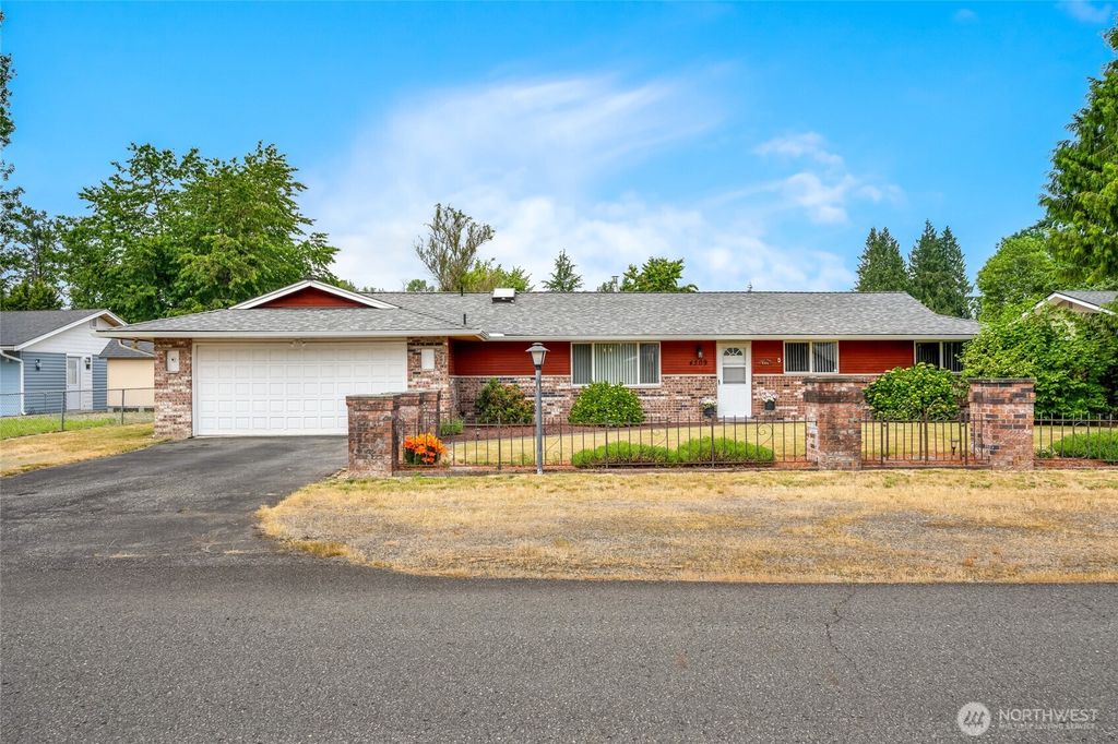 Photo of 4509 131st Place NE, Marysville, WA 98271 (MLS # 2395164)