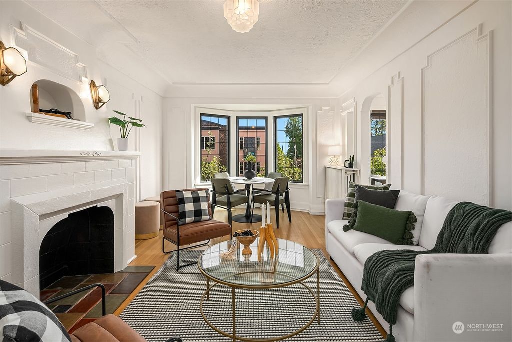 Photo of 1101 17th Avenue #304, Seattle, WA 98122 (MLS # 2237761)