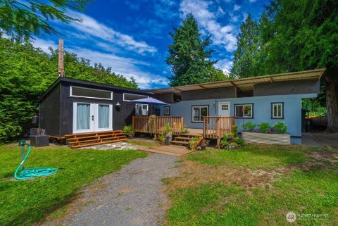 Photo of 18632 SE 162nd St ST, Renton, WA 98058 (MLS # 2562220)