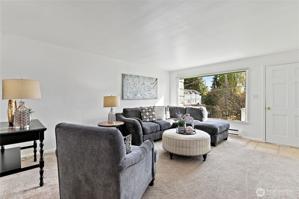 Photo of 14321 Burke Avenue N, Seattle, WA 98133 (MLS # 2440384)