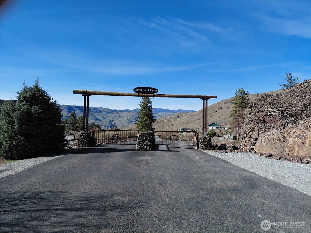 Photo of 34 Corral Creek Drive, Orondo, WA 98843 (MLS # 2496158)