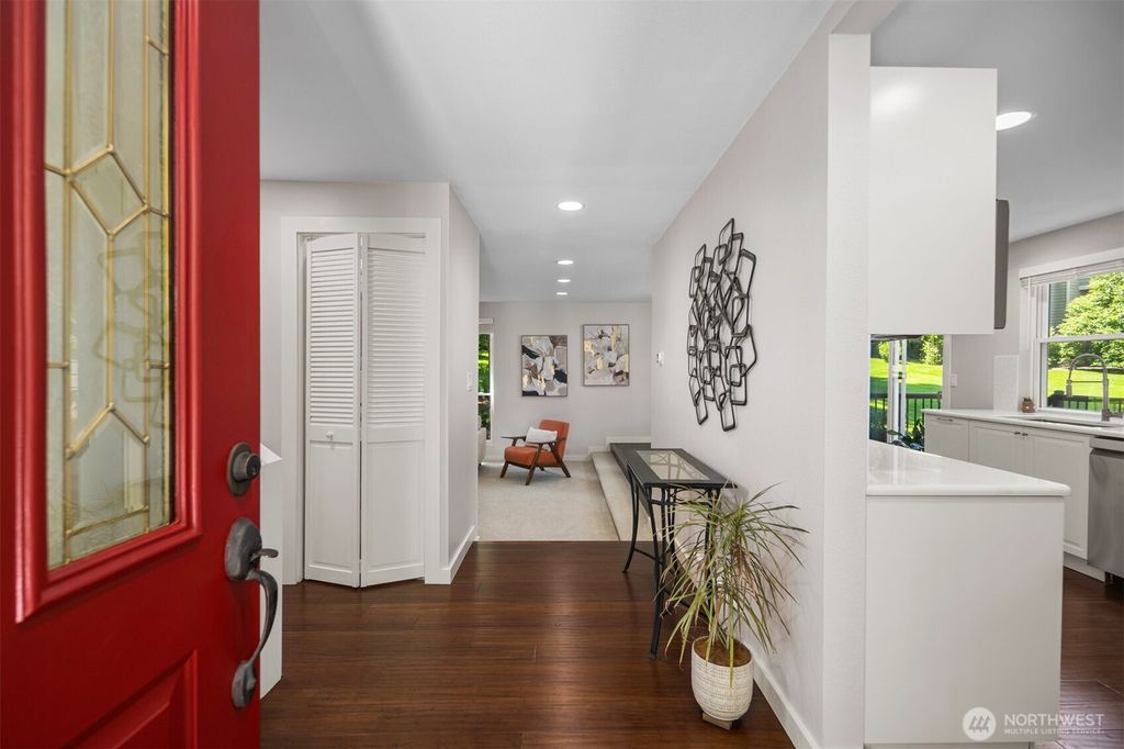 Photo of 6547 159th Avenue NE, Redmond, WA 98052 (MLS # 2386200)