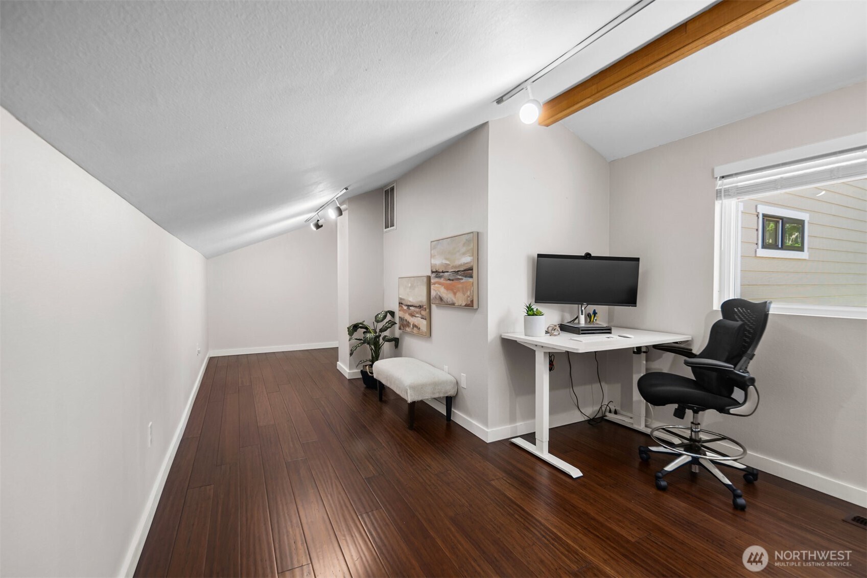 Redmond, Washington 98052, United States, 3 Bedrooms Bedrooms, ,2 BathroomsBathrooms,Residential,Pending,145361