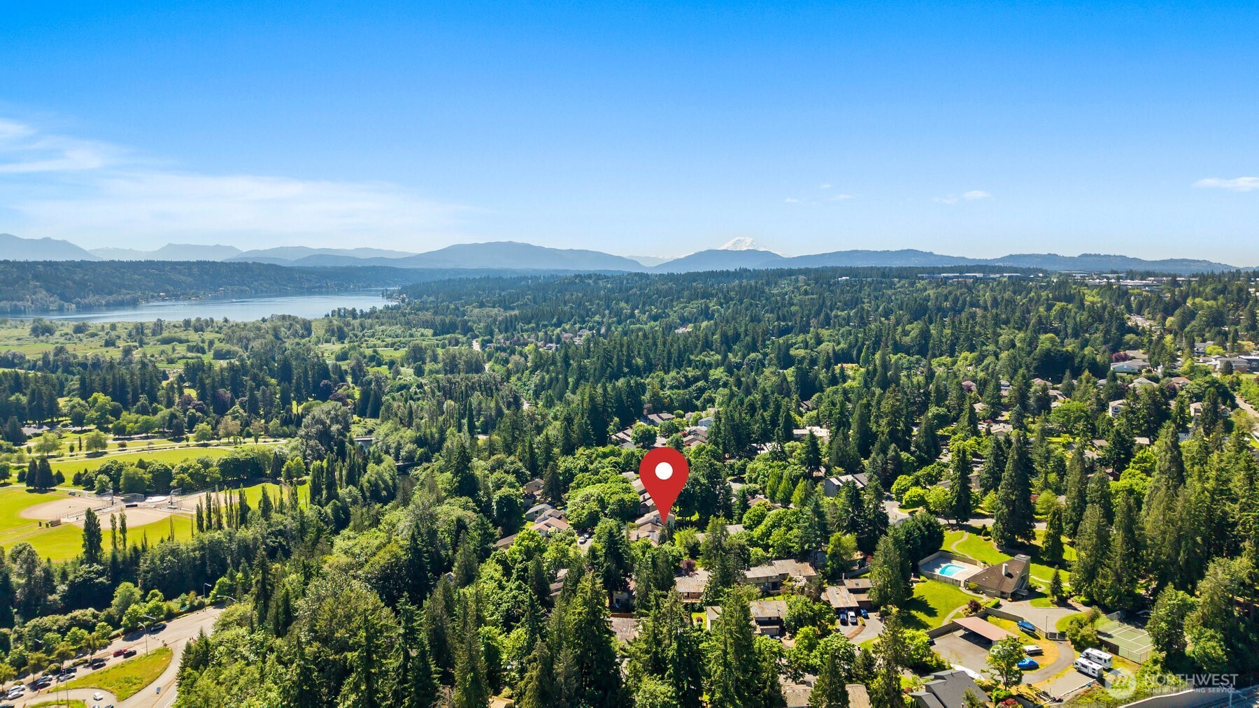 Redmond, Washington 98052, United States, 3 Bedrooms Bedrooms, ,2 BathroomsBathrooms,Residential,Pending,145361